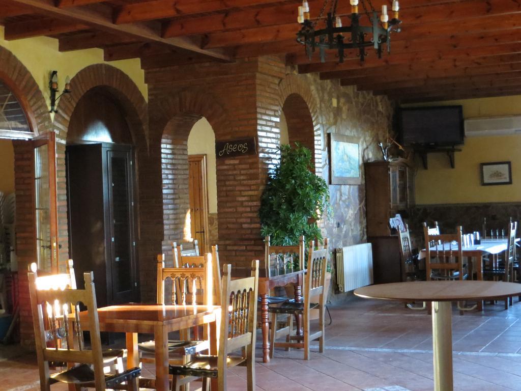 Hostal Rest. Campoabierto Valencia de las Torres Экстерьер фото