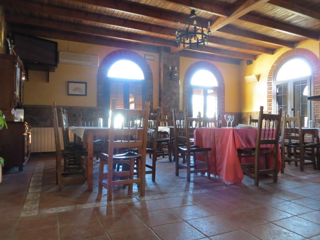 Hostal Rest. Campoabierto Valencia de las Torres Экстерьер фото